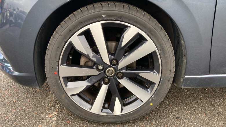 Nissan Micra 1.0 IG-T 92 Tekna 5dr CVT Petrol Hatchback